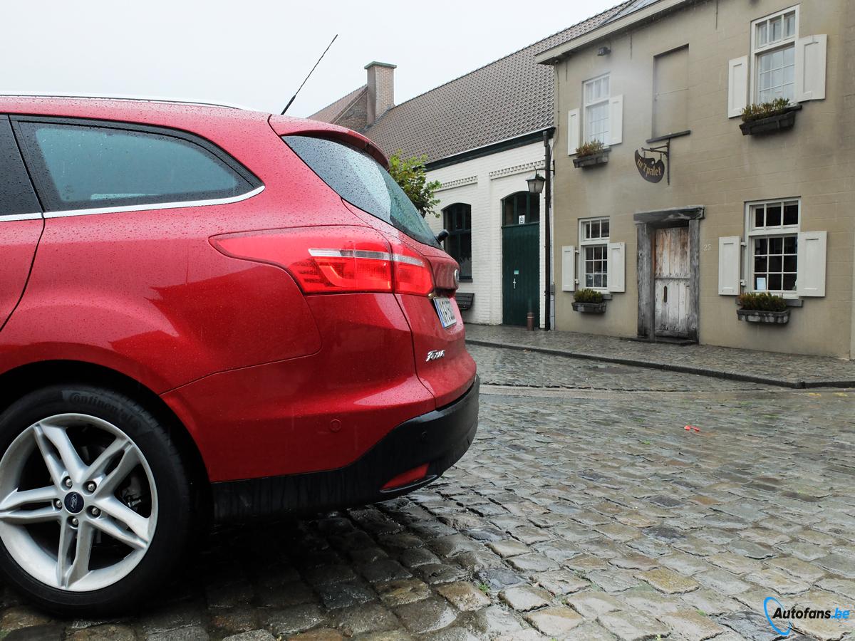 Rijtest-Ford-Focus-Facelift-2014