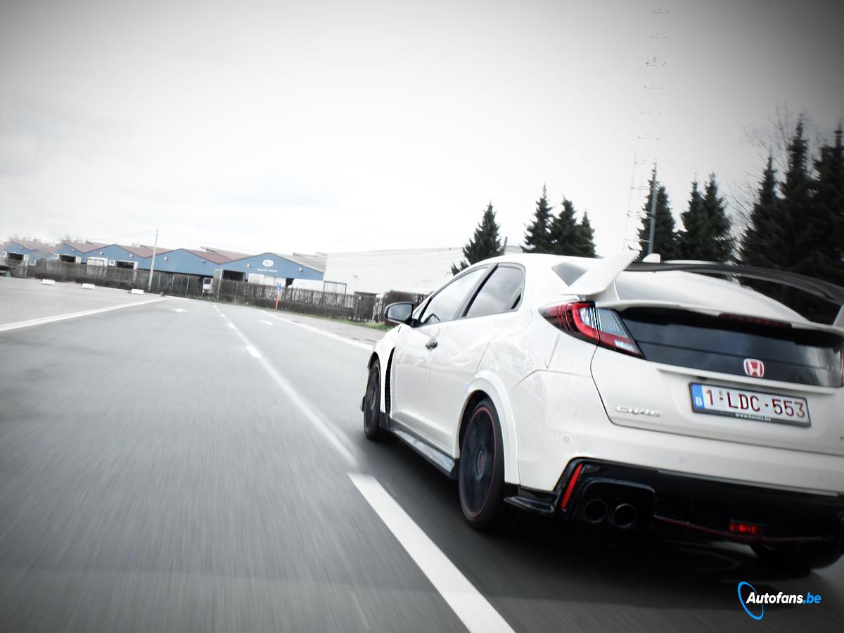 rijtest-honda-civic-type-r-2016_08