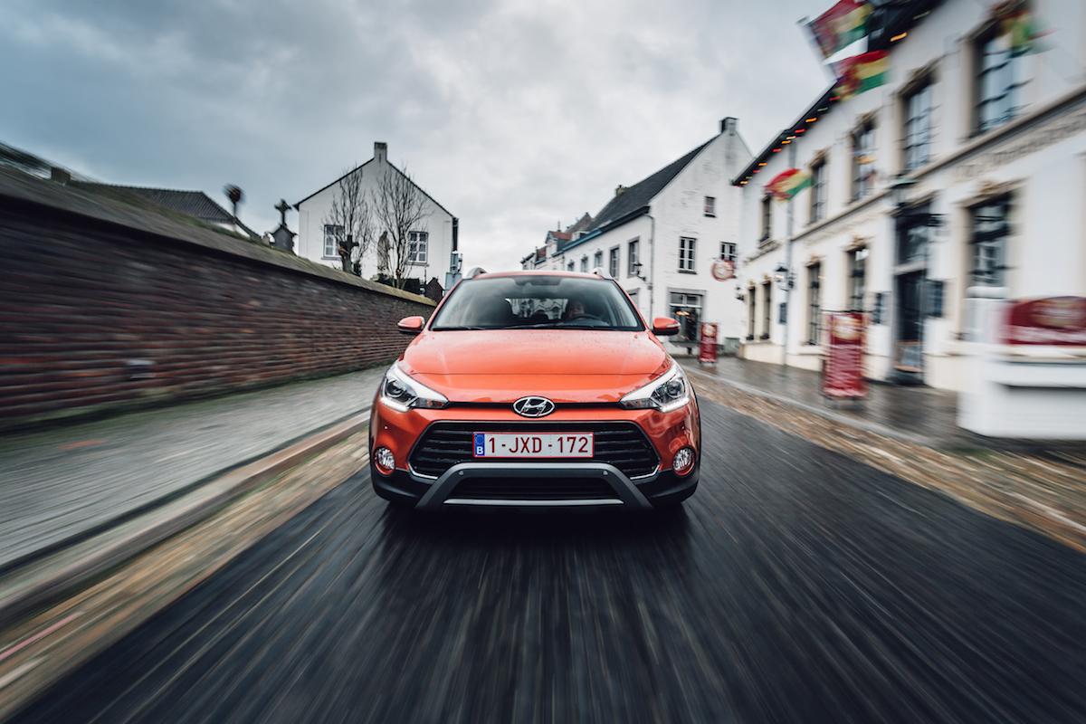 hyundai-i20-active-rijtest