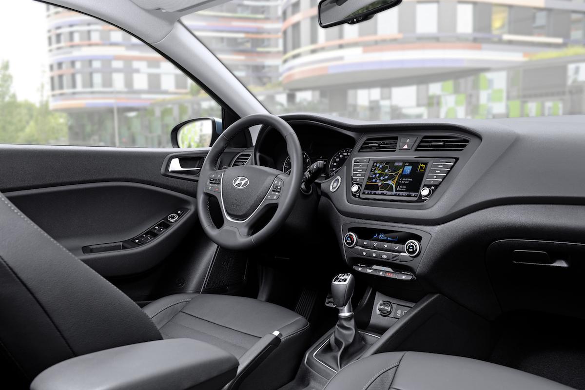 hyundai-i20-active-rijtest