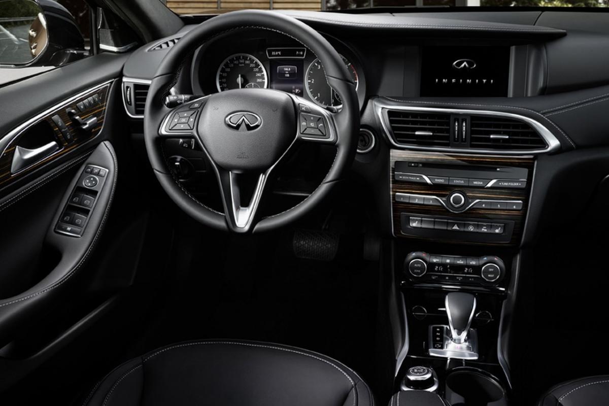 infiniti-q30-2015