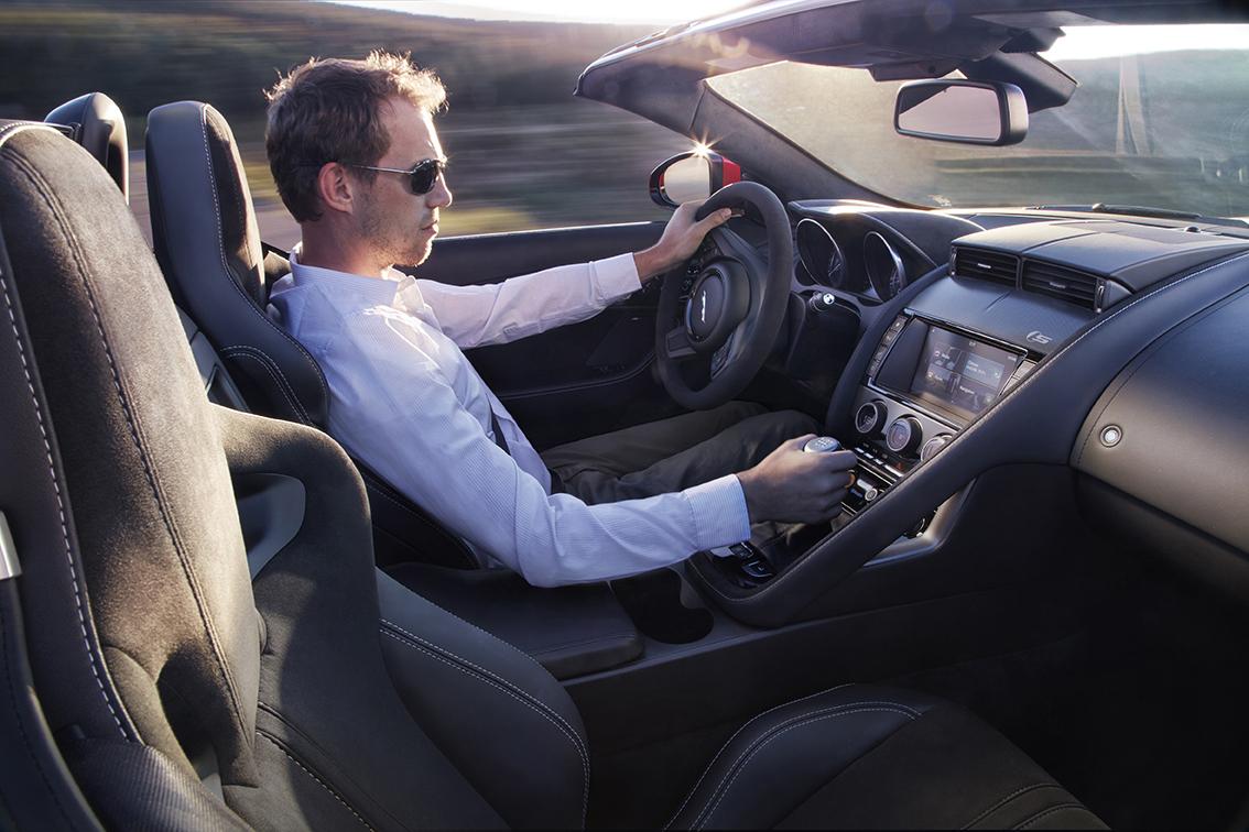 jaguar-f-type-2015-handbakawd_01