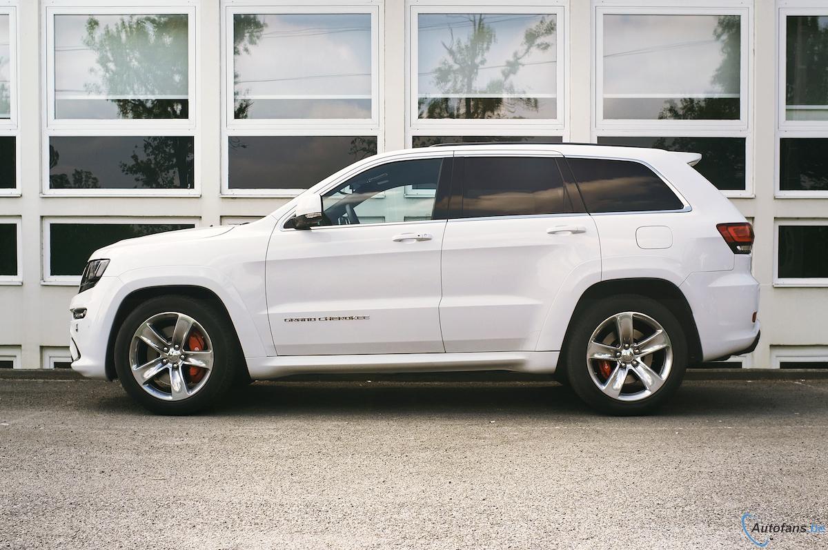 Jeep-Grand-Cherokee-SRT-2014