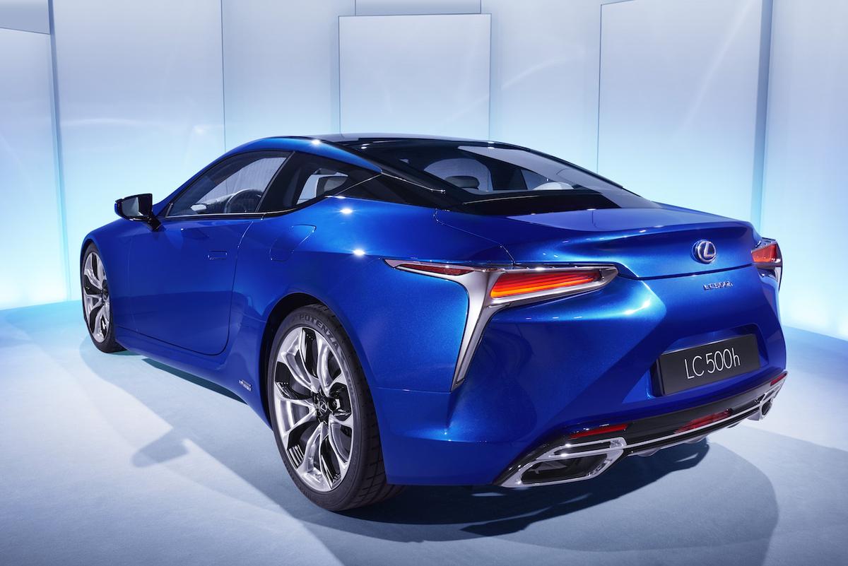 lexus-lc-500h-liveview