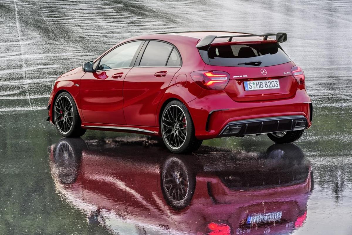 mercedes-amg-a-45-4matic-2015_01