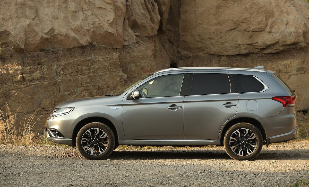 mistubishi-outlander-phev-2015