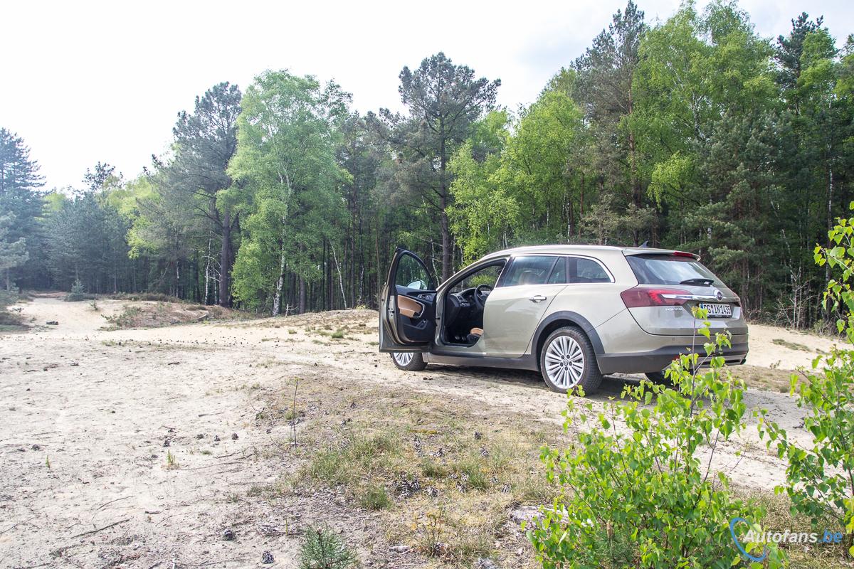 Rijtest-Opel-Insignia-Country-Tourer-Turbo-2014