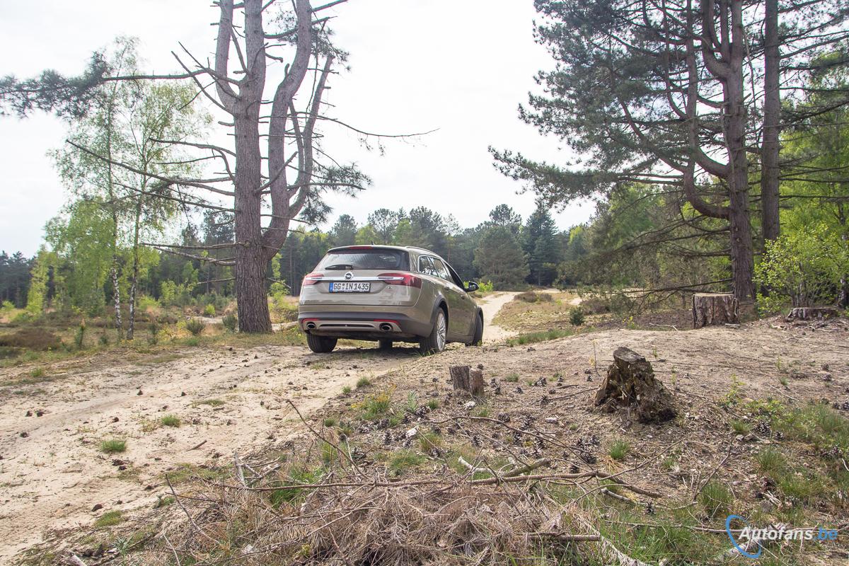 Rijtest-Opel-Insignia-Country-Tourer-Turbo-2014