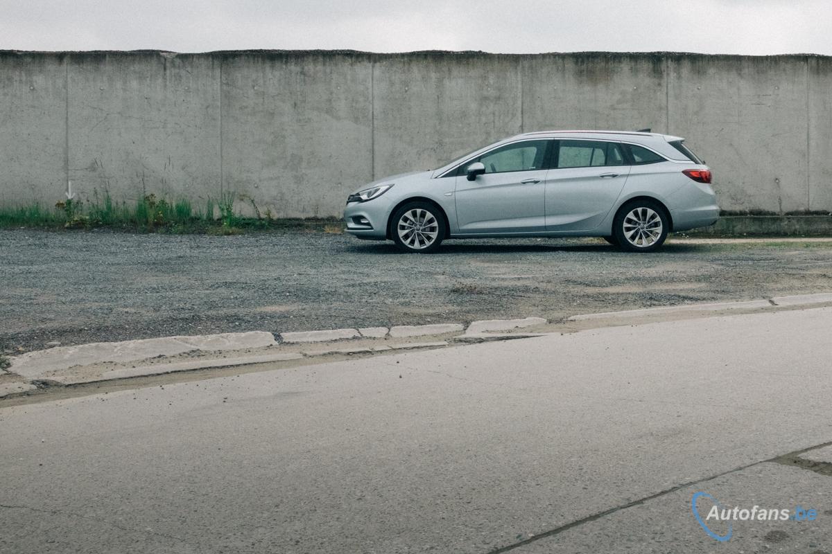  opel_astra_sports_tourer_1l_ecoflex-77kw