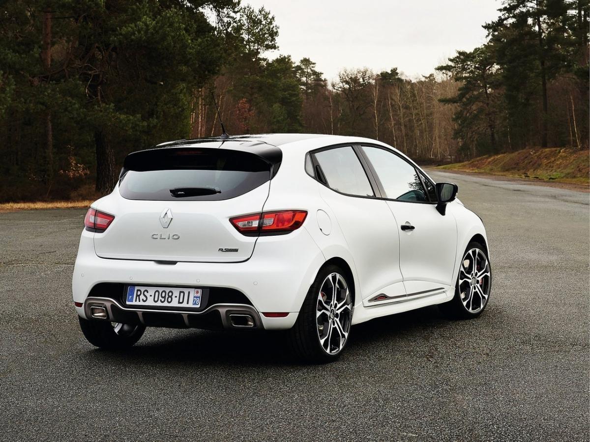  renault-clio_rs_220_trophy_edc