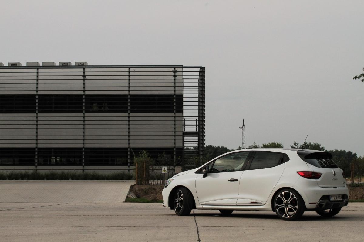 Renault Clio RS 220 Trophy