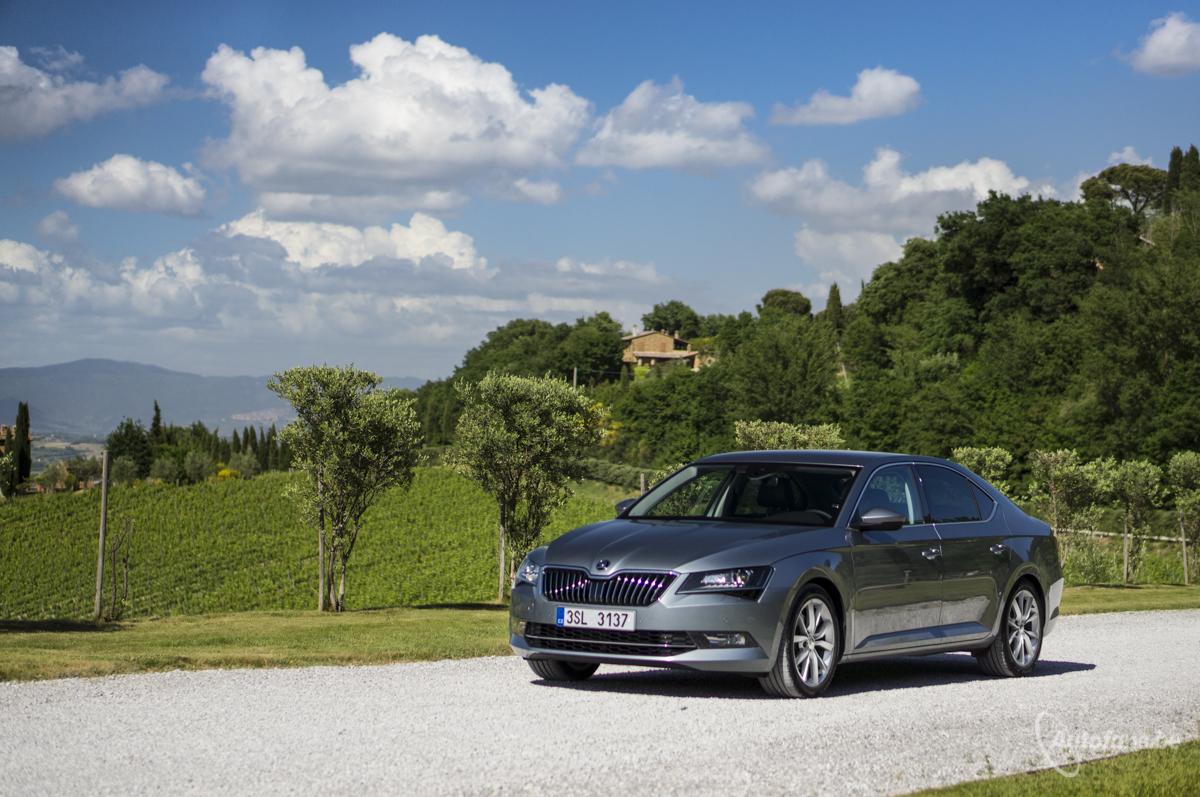 skoda-superb-2015-review-test_10_van_19