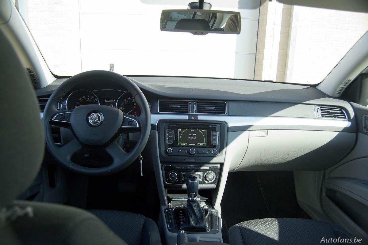 skoda-superb-facelift_2013_berline-rijtest