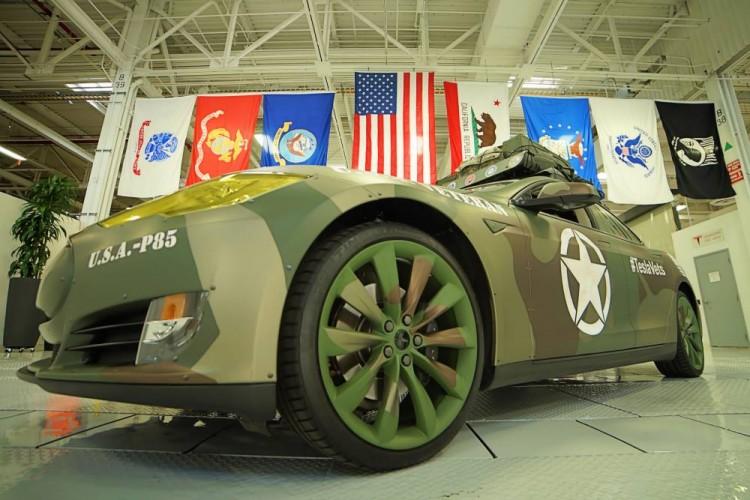 tesla-model-s-veterans-day_01