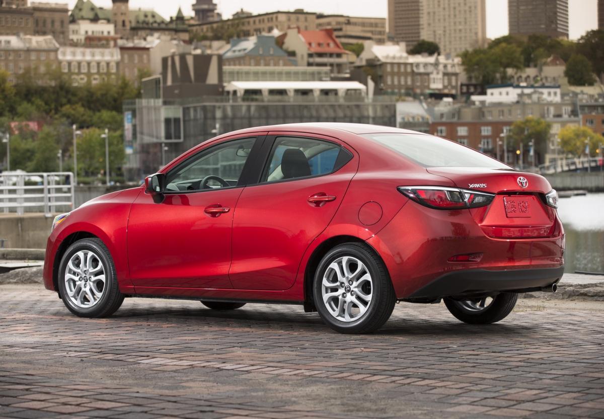 toyota-yaris-sedan-canada