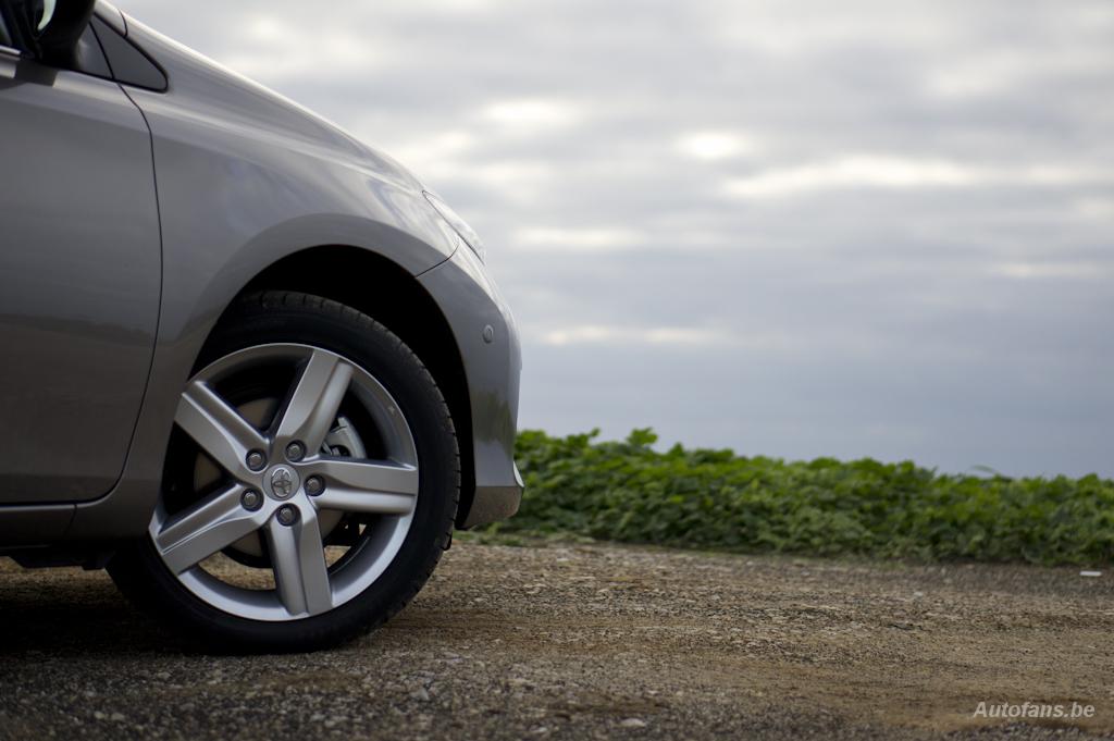 Toyota Auris 2013 rijtest