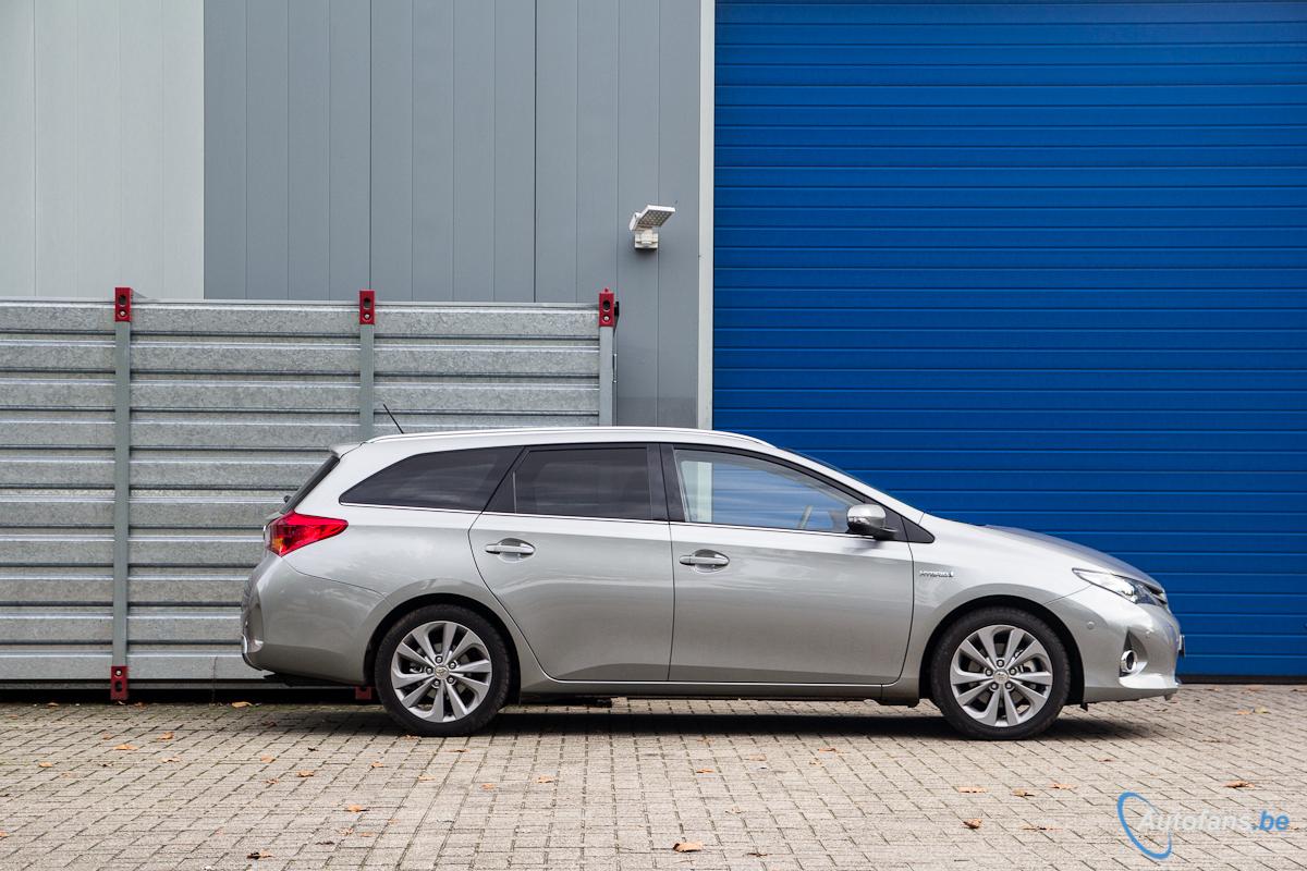 Toyota-Auris-Hybride-Touring-Sports-HSD-TS