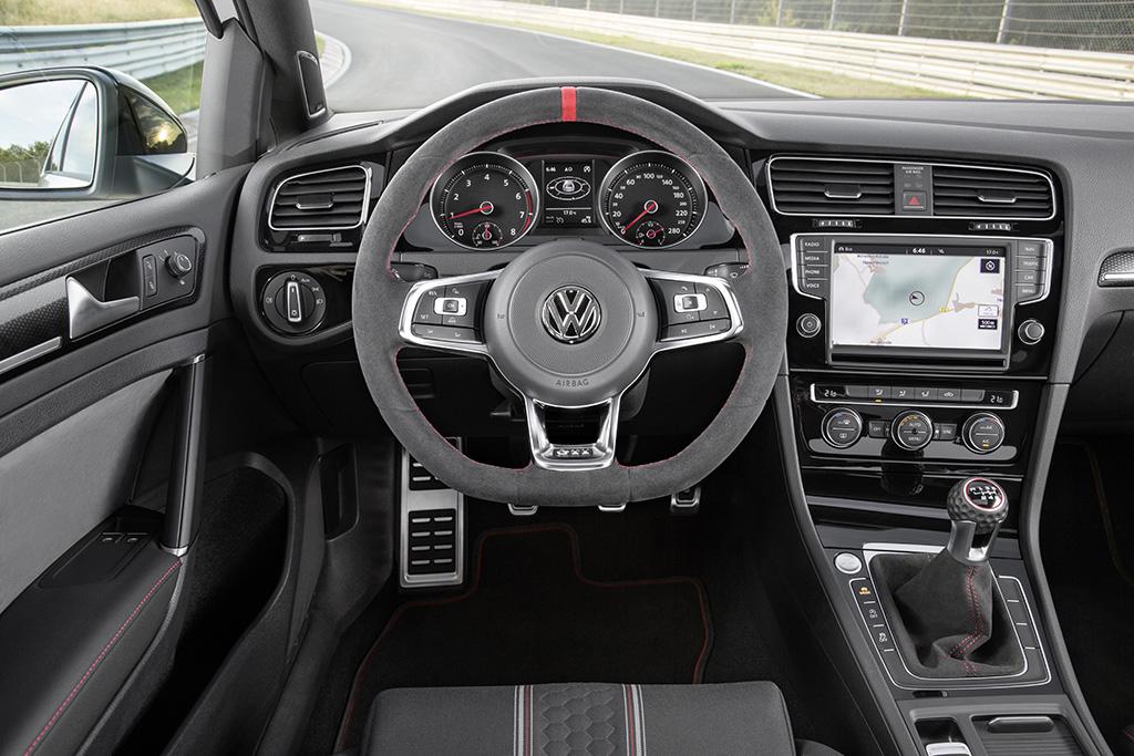 volkswagen-golf-gti-clubsport-2015