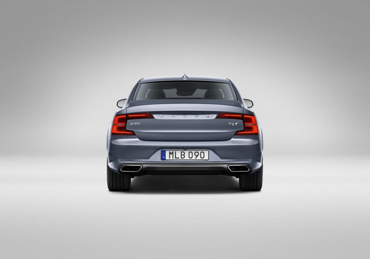  officieel-volvo-s90-2015