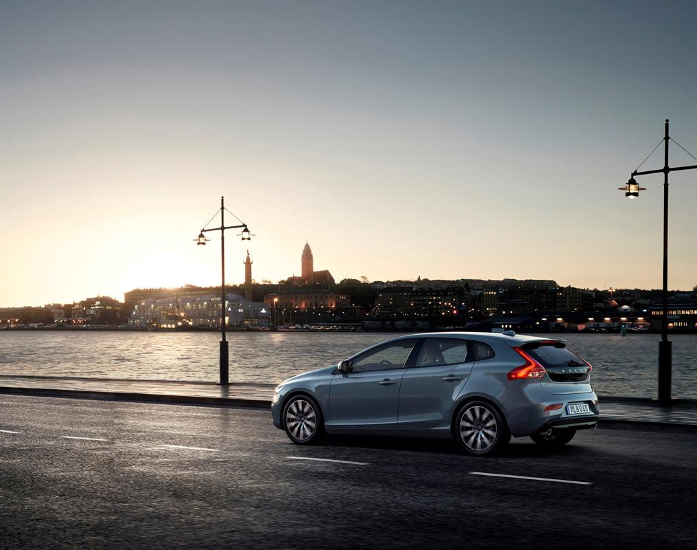 volvo-v40-facelift-2016