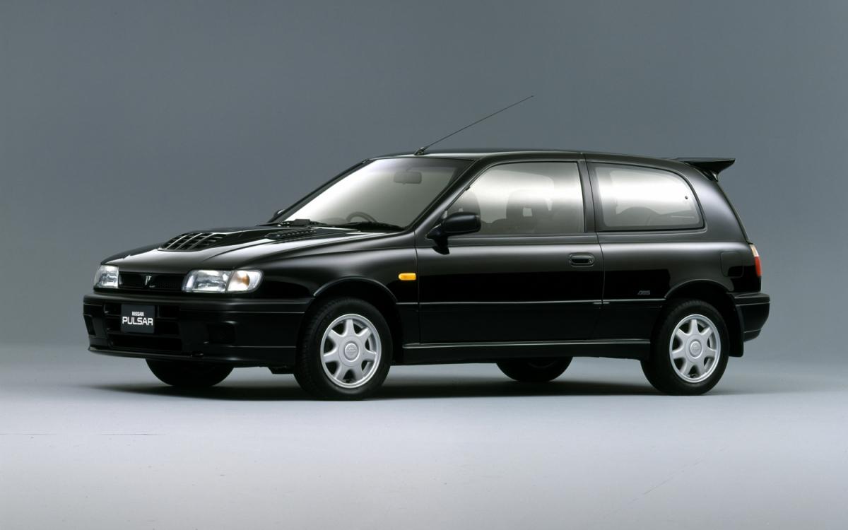 Nissan-Sunny-GTIR