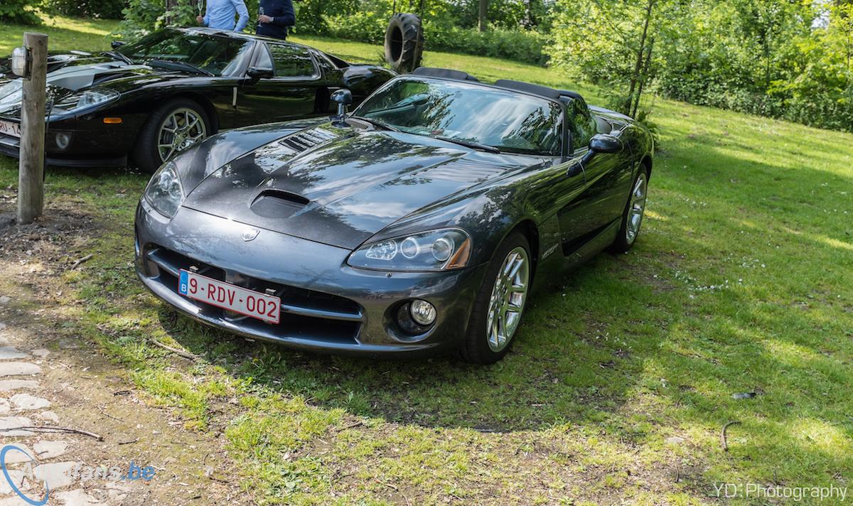 Vrijdag-Fandag-Dodge-Viper-SRT10