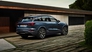 Audi Q6 e-tron review 2024 blauw