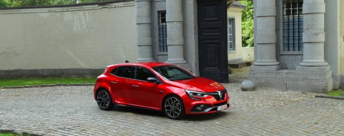 2018_renault_megane_r.s._banner