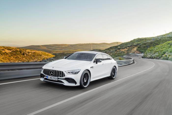 Mercedes AMG GT 4 Door Coupe 53 rijtest Autofans