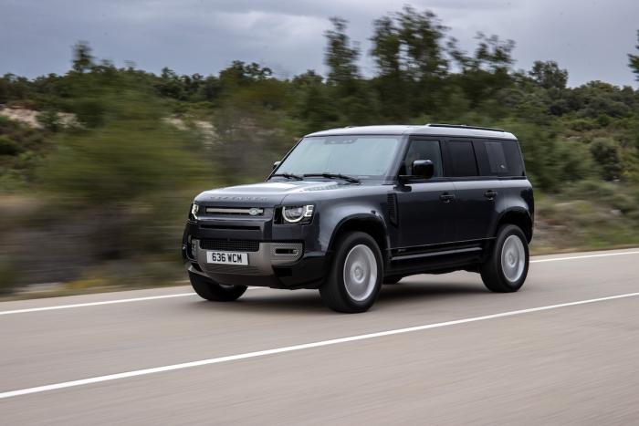 Rijtest Land Rover Defender 110 2023