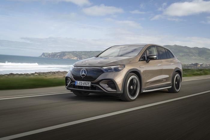 Rijtest Mercedes EQE SUV 2023