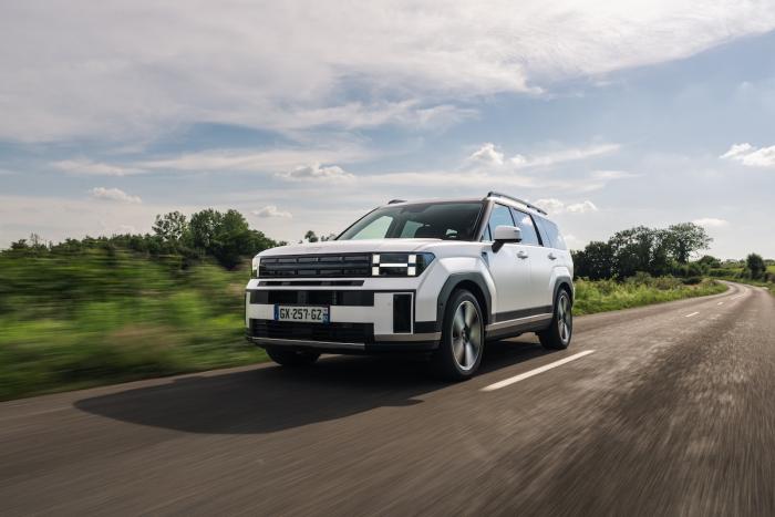 Hyundai Santa Fe PHEV rijtest review 2025