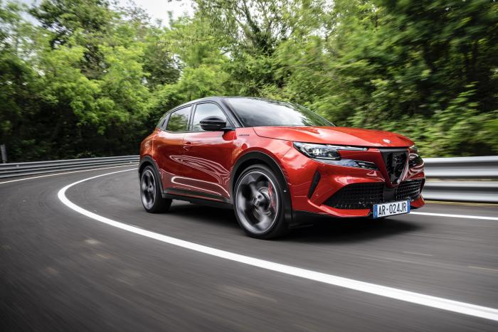 Alfa Romeo Junior Veloce test 2025