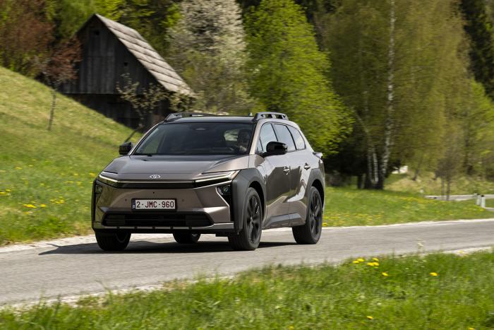 First drive : Toyota bZ4X Touring (2026)