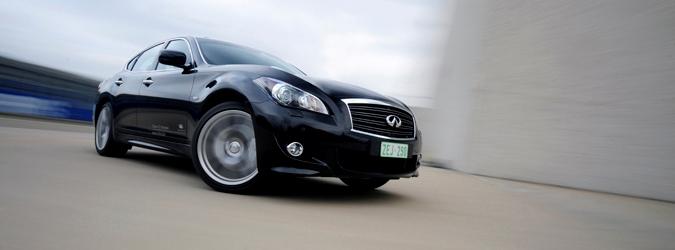 Rijtest Infiniti M37 S