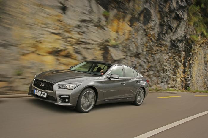 Infiniti Q50 rijtest