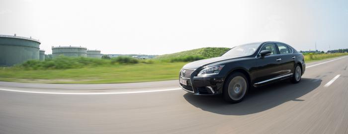 lexus-ls600h-2013