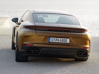 Porsche Panamera danse 2024