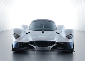 aston-martin-valkyrie_02