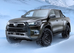 Toyota Hilux AT35 (2021)