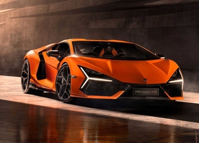 Lamborghini Revuelto info 2023