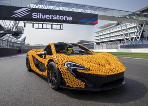 McLaren P1 Lego Technic 2024