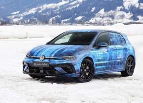 Volkswagen Golf R teaser 2024