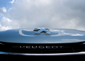 Peugeot wil er een vierdeurscoupé bij