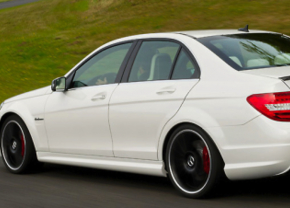 Mercedes C63 AMG