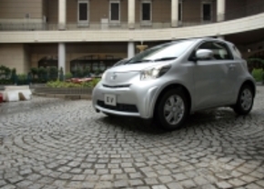 Elektrische Toyota iQ 2012