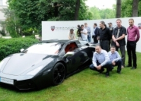 Poolse Arrinera automotive