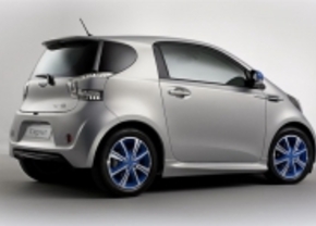 Aston Martin en Colette Cygnet