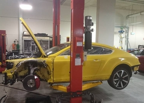 top-gear-seriously-damaged-the-yellow-bentley-gt-v8-s-in-australia_5
