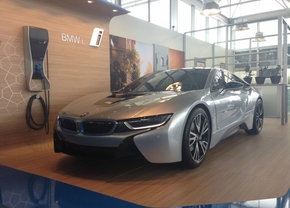 bmw-i8-roller-hollow-ebay_01